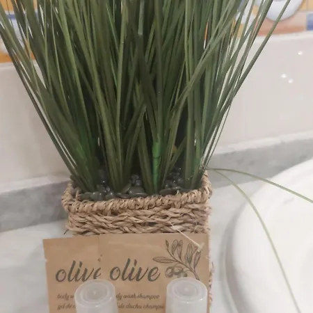 Moradia V2 - 200m Da Da Oura - Santa Eulália *