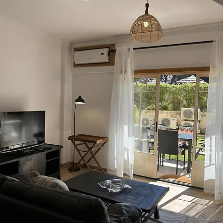 Moradia V2 - 200m Da Da Oura - Santa Eulália Appartamento