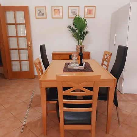 Moradia V2 - 200M Da Praia Da Oura - Santa Eulalia Appartement