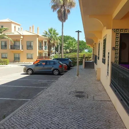 Moradia V2 - 200m Da Da Oura - Santa Eulalia *