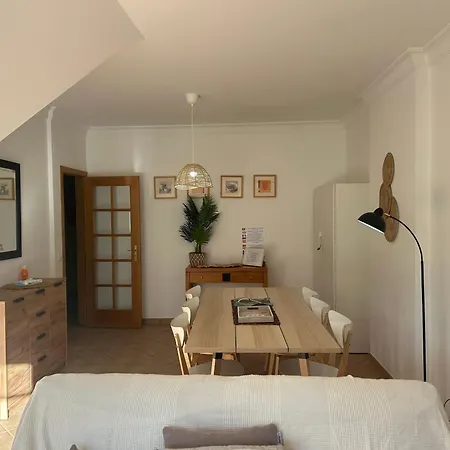Moradia V2 - 200m Da Da Oura - Santa Eulalia Apartment