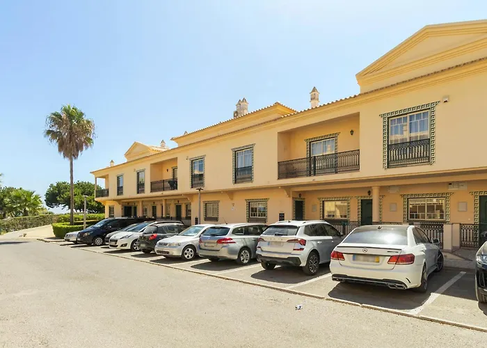Apartment Moradia V2 - 200m Da Da Oura - Santa Eulalia