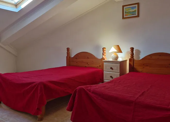 Moradia V2 - 200m Da Da Oura - Santa Eulalia Apartment *