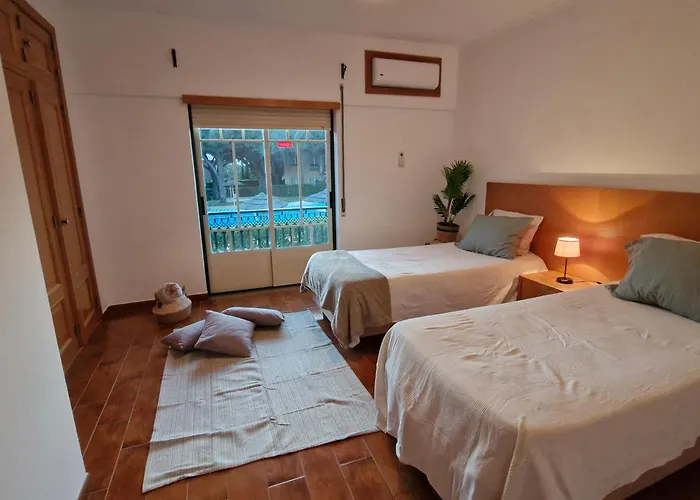 Moradia V2 - 200m Da Da Oura - Santa Eulalia * Albufeira