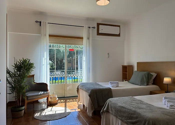 Moradia V2 - 200m Da Da Oura - Santa Eulalia Apartment Albufeira