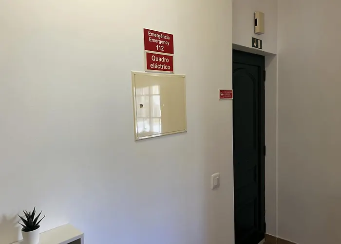 Apartment Moradia V2 - 200m Da Da Oura - Santa Eulalia