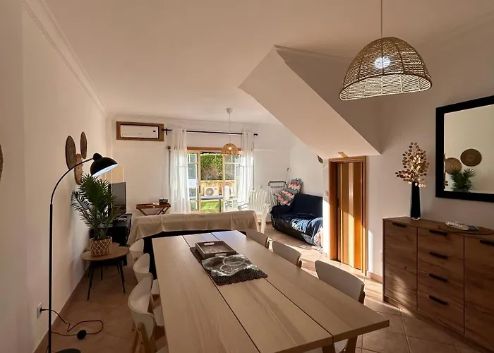 Moradia V2 - 200m Da Da Oura - Santa Eulalia Apartment *