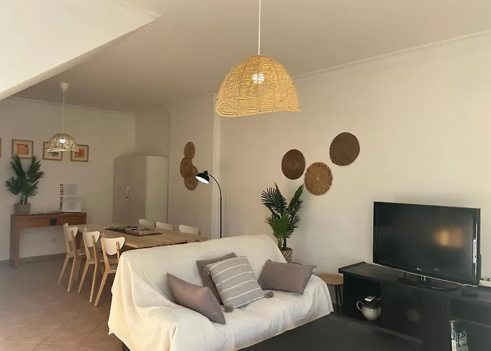 Apartment Moradia V2 - 200m Da Da Oura - Santa Eulalia *