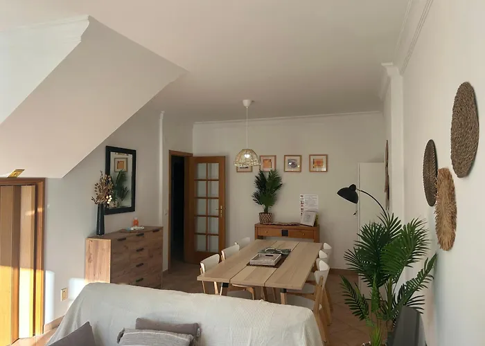 Moradia V2 - 200m Da Da Oura - Santa Eulalia Apartment *