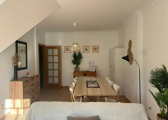 Moradia V2 - 200m Da Da Oura - Santa Eulalia Apartment